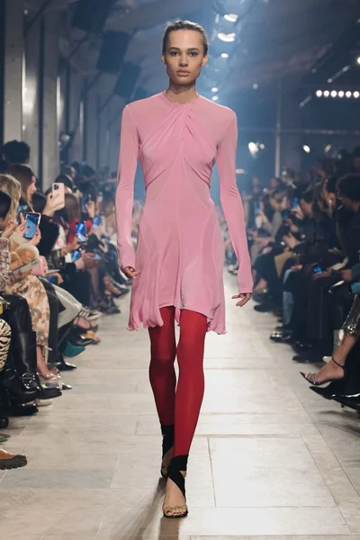 Look 34